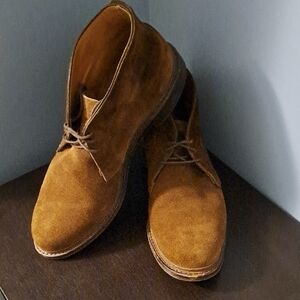 Allen Edmonds Dundee 2.0 Tan Suede Chukka Boots